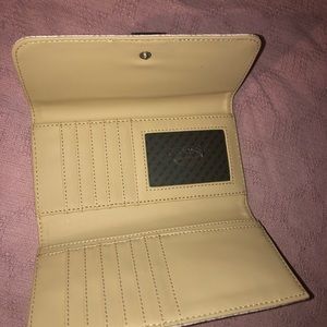 Guess Wallet